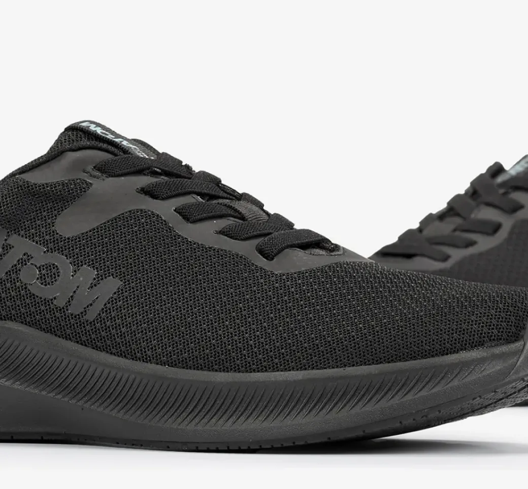 Cheap Fluchos ACTIVITY AT127 Black Sneaker