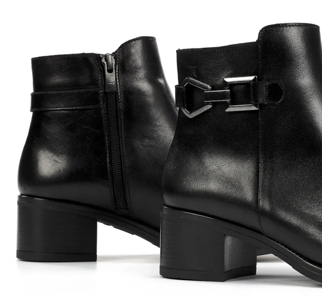 Best Fluchos CHIARA D9347 Black Ankle Boot