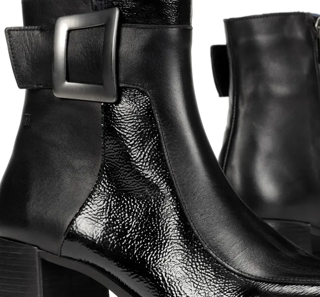 Sale Fluchos IKIA D9199 Black Ankle Boot