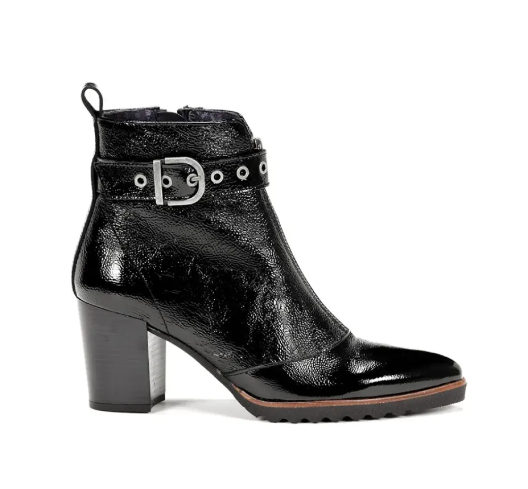 Best Fluchos THAIS D8300 Black Ankle Boot