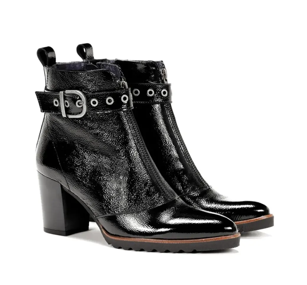 Best Fluchos THAIS D8300 Black Ankle Boot