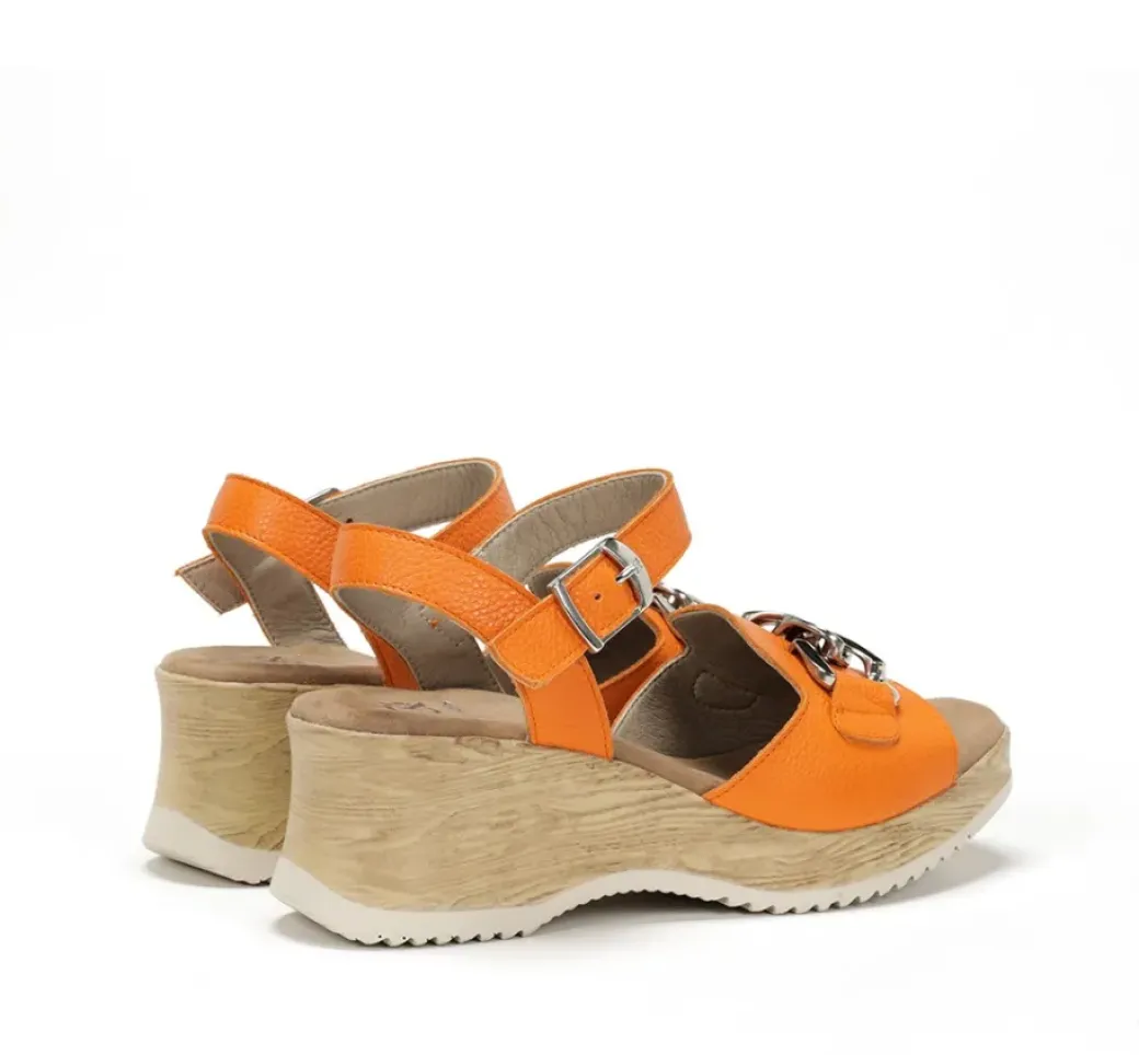 Best Fluchos UBARI D9034 Orange Sandal